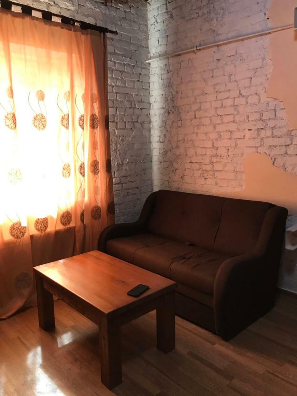 Two-Floor Apartments And Studio 2-Х Этажные Апартаменты И Студия В Самом Центре Kharkov Ngoại thất bức ảnh